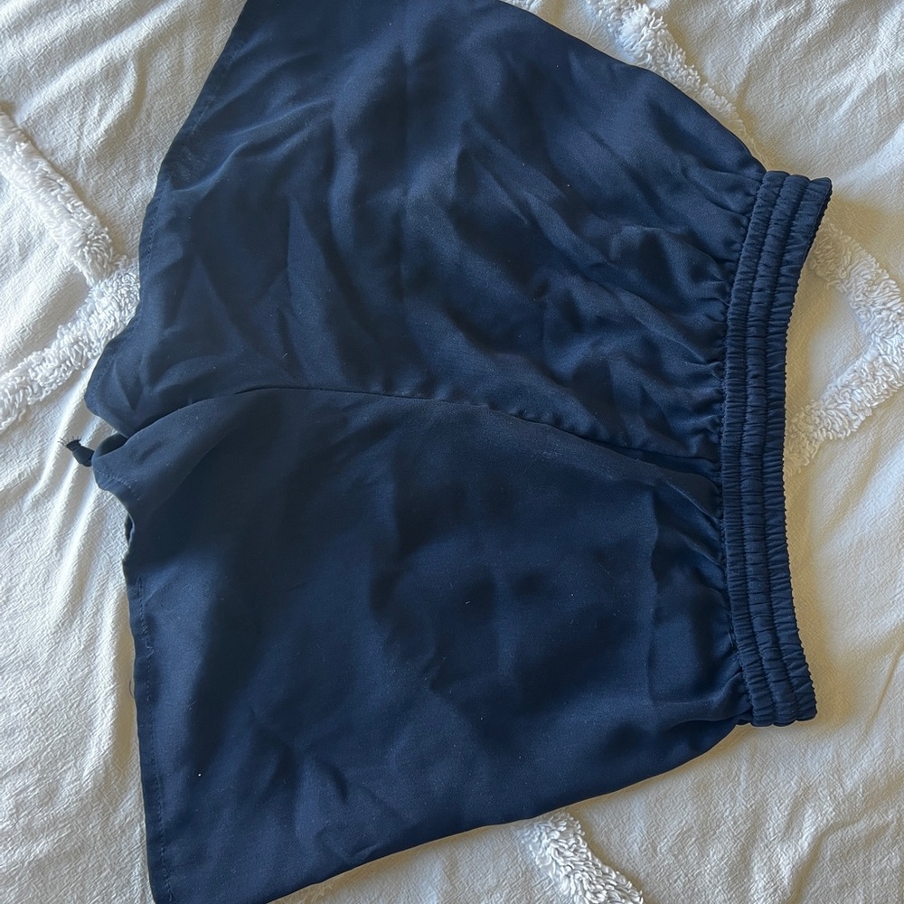 Drawstring shorts - Picture 3 of 5